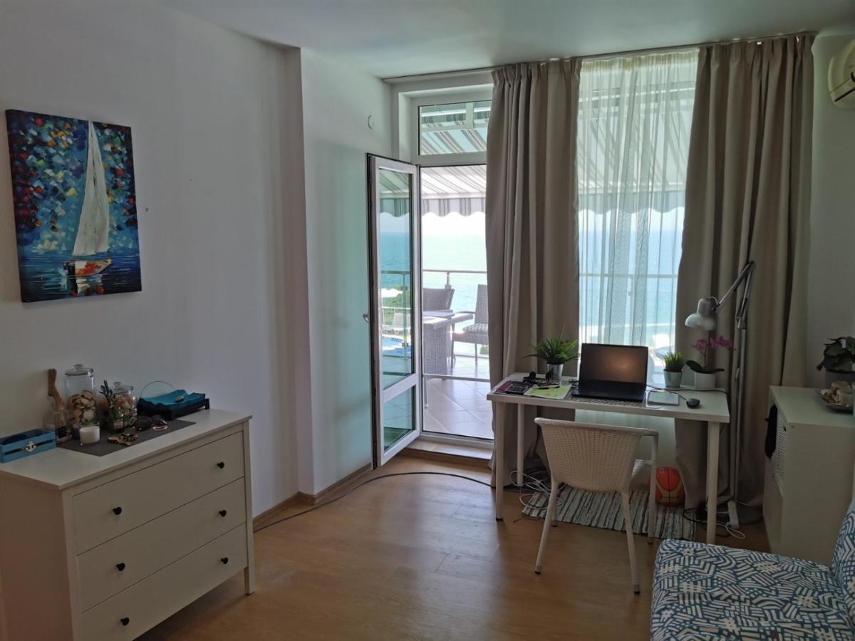 Silver A 27 Bjala Kültér fotó